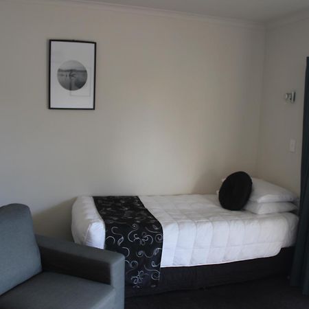 האוורה Kiwi Court Motel מראה חיצוני תמונה